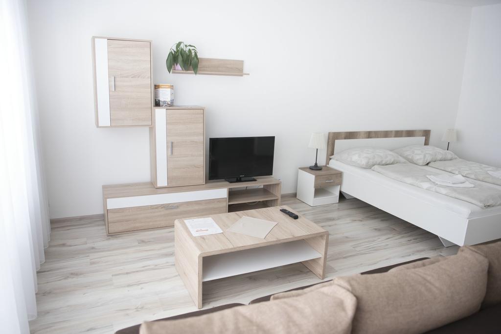 Olla Apartmany Свидник Экстерьер фото