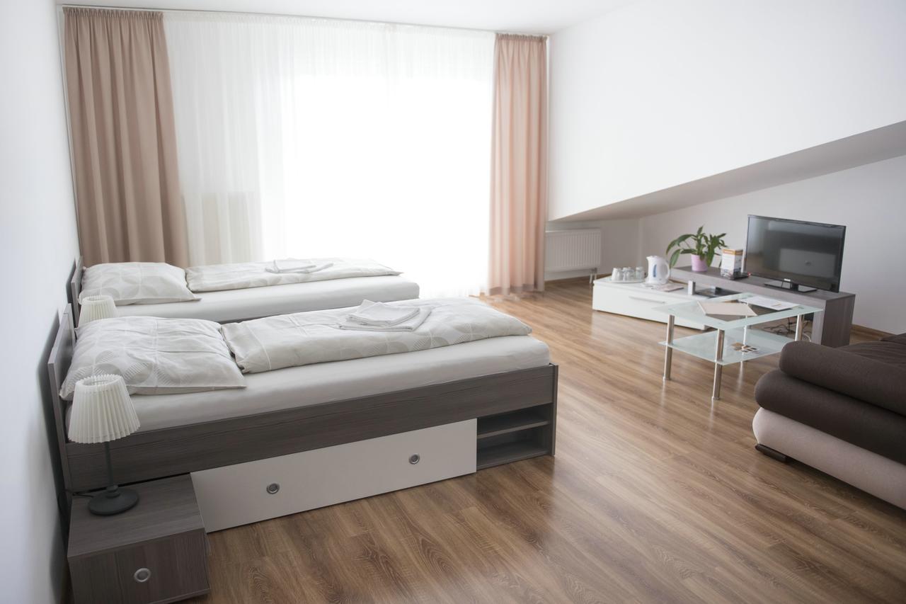Olla Apartmany Свидник Экстерьер фото