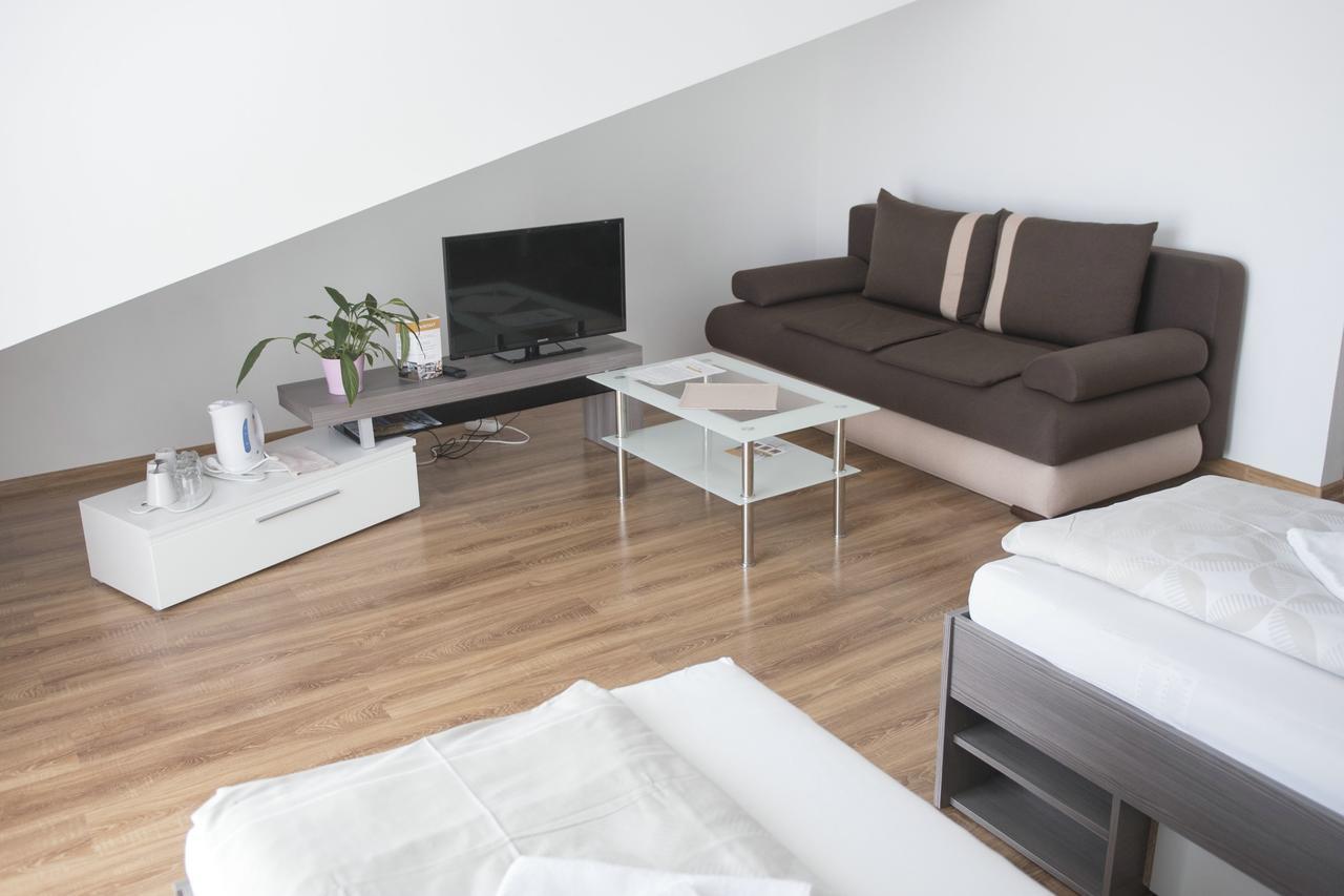 Olla Apartmany Свидник Экстерьер фото
